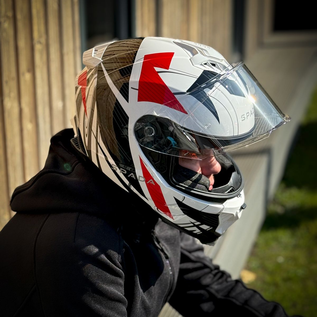 Spada SP18 Strike White/Black/Red Helmet
