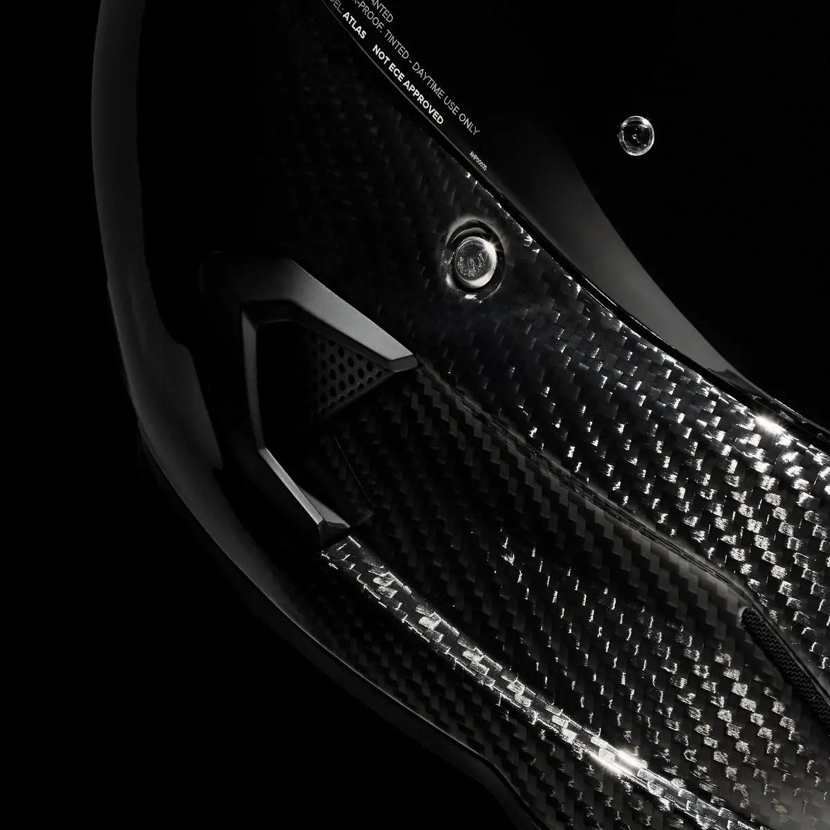 AT4.0 Liquid Carbon RR Performance Helmet